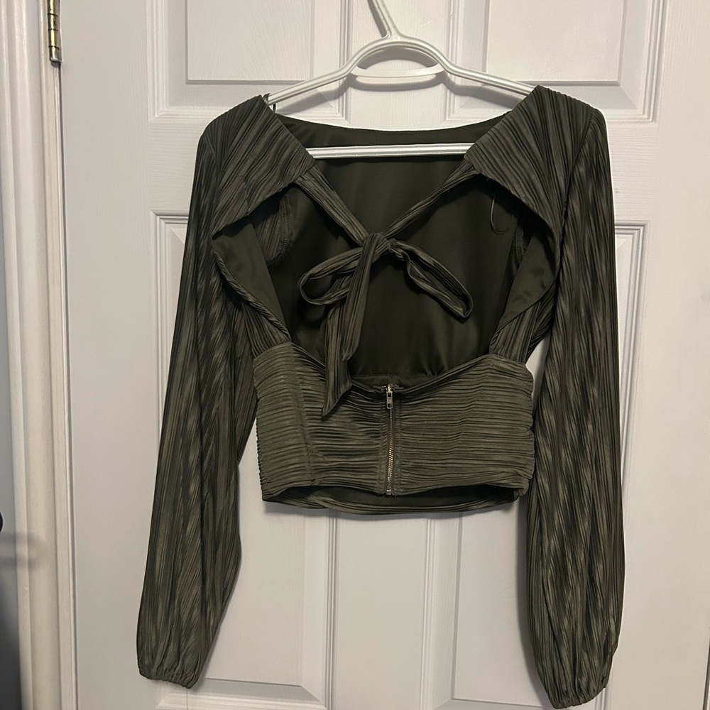 Open Back Top - Picture 2 of 3